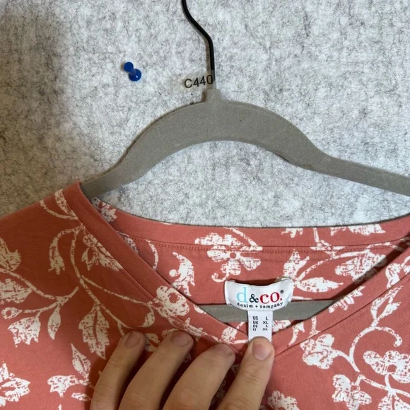 Floral Print Women's Top - Picture 2 of 7